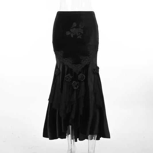 Sultry Black Slim-fit Evening Gown